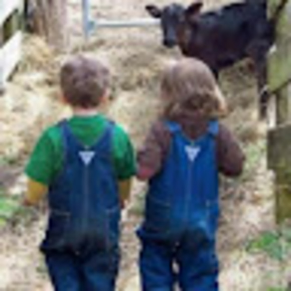 Meet your Posher, Leeann - Picture 1 of 1